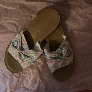 Blowfish slip ons 6.5